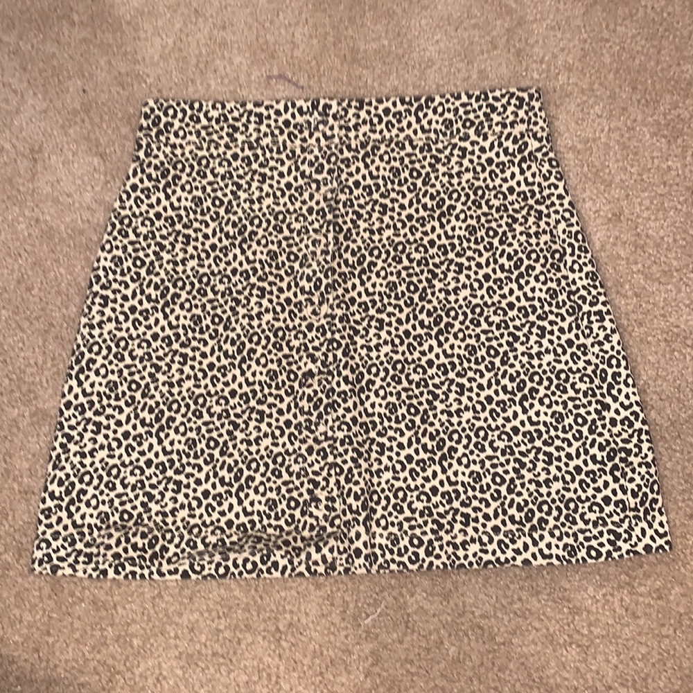 Forever 21 Cheetah Print skirt